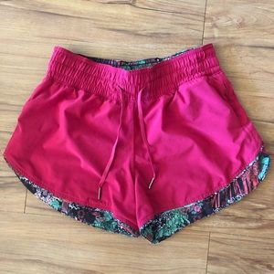 Lululemon athletics reversible women’s shorts